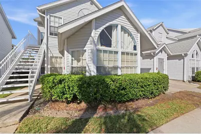 12245 Armenia Gables Circle #12245, Tampa, FL 33612 - Photo 3