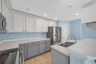 3152 Royal Tuscan Ln, Valrico, FL 33594 - Photo 5