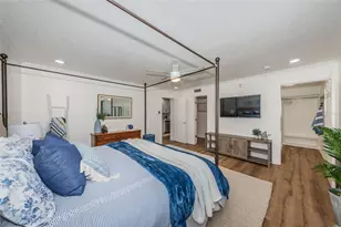 5175 Coquina Key Dr SE, Saint Petersburg, FL 33705 - Photo 11