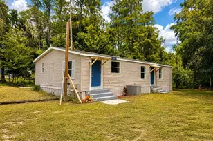26931 Deacon Loop, Zephyrhills, FL 33544 - Photo 3