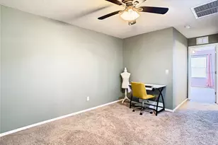 4907 White Sanderling Ct, Tampa, FL 33619 - Photo 11