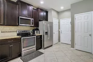 4907 White Sanderling Ct, Tampa, FL 33619 - Photo 5