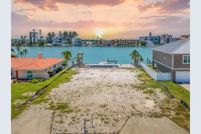 10126 Tarpon Drive, Treasure Island, FL 33706 - Photo 5