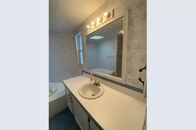 36722 Strand Dr, Zephyrhills, FL 33542 - Photo 21