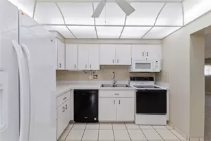 10449 53rd Ave N, Saint Petersburg, FL 33708 - Photo 7