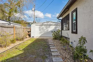 1023 N Bask Dr, Tampa, FL 33603 - Photo 31