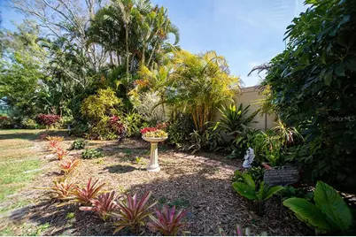 11696 Parkview Lane, Seminole, FL 33772 - Photo 27