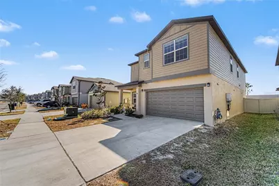 35202 Ackley Trace, Zephyrhills, FL 33541 - Photo 3