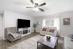 1702 W Lowry Ave, Plant City, FL 33563 - Photo 5