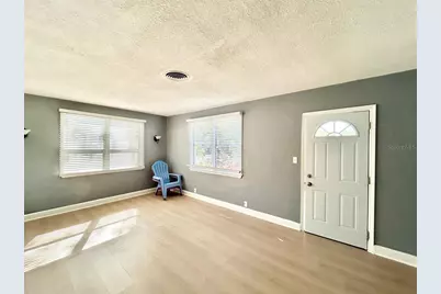 2720 Edwards Avenue S, Saint Petersburg, FL 33705 - Photo 5