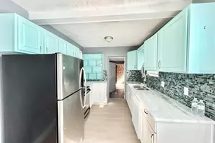 2720 Edwards Ave S, Saint Petersburg, FL 33705 - Photo 7