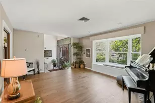 10785 Danielle Dr, Largo, FL 33774 - Photo 7