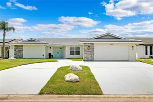 5041 Cabrilla Ct, New Port Richey, FL 34652 - Photo 1