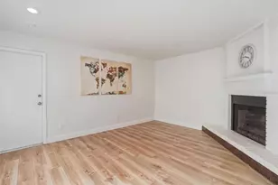 4203 Hartwood Ln, Tampa, FL 33618 - Photo 5