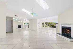 523 Padua Cir NE, Saint Petersburg, FL 33703 - Photo 3