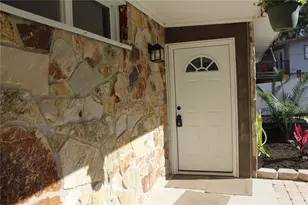 1762 SE 164th Cir, Ocklawaha, FL 32179 - Photo 3