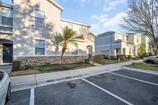 1943 Greenwood Valley Dr, Plant City, FL 33563 - Photo 3