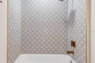 203 Driftwood Dr W, Palm Harbor, FL 34683 - Photo 23