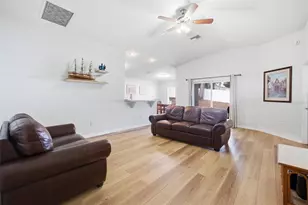 37142 Highland Bluff Cir, Dade City, FL 33523 - Photo 15