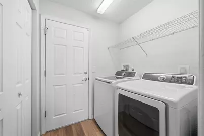 37142 Highland Bluff Circle, Dade City, FL 33523 - Photo 7