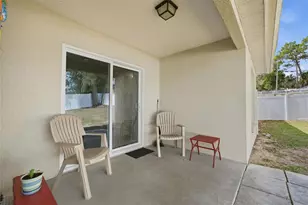 37142 Highland Bluff Cir, Dade City, FL 33523 - Photo 27