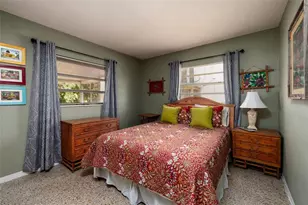 349 89th Ave NE, Saint Petersburg, FL 33702 - Photo 17