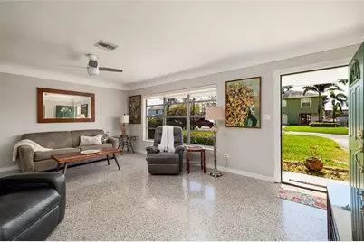 349 89th Avenue NE, Saint Petersburg, FL 33702 - Photo 3