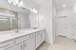 9928 Johnson Oaks Gln, Parrish, FL 34219 - Photo 7