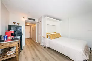 4650 Cove Cir, Saint Petersburg, FL 33708 - Photo 29