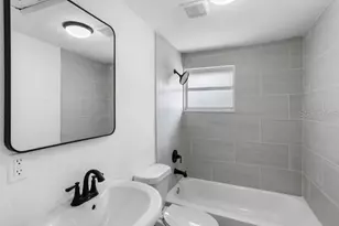 12703 N 15th St, Tampa, FL 33612 - Photo 11