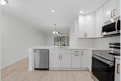 2682 Sabal Springs Circle #204, Clearwater, FL 33761 - Photo 9