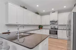 610 Chipper Dr, Sun City Center, FL 33573 - Photo 3