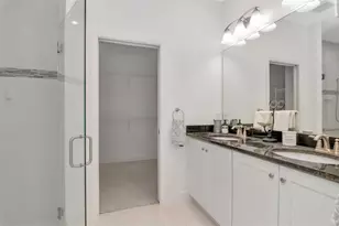 610 Chipper Dr, Sun City Center, FL 33573 - Photo 15