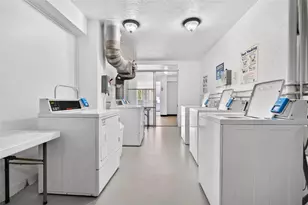 2021 Australia Way W, Clearwater, FL 33763 - Photo 19