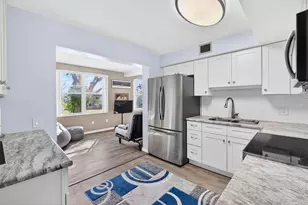 2021 Australia Way W, Clearwater, FL 33763 - Photo 7