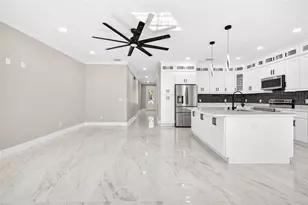 284 Roosevelt Ave, Masaryktown, FL 34604 - Photo 15