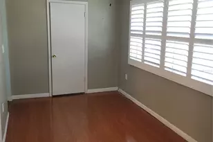 5347 81st Ln, Saint Petersburg, FL 33709 - Photo 9