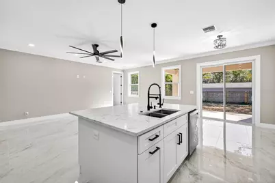 288 Roosevelt Avenue, Masaryktown, FL 34604 - Photo 21