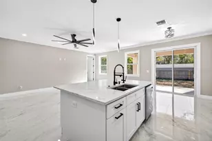 288 Roosevelt Ave, Masaryktown, FL 34604 - Photo 21