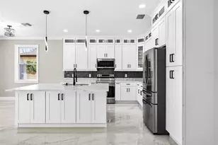 288 Roosevelt Ave, Masaryktown, FL 34604 - Photo 19