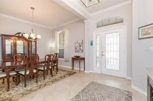 7051 Derwent Glen Cir, Land O Lakes, FL 34637 - Photo 7