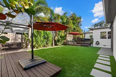 343 37th Avenue NE, Saint Petersburg, FL 33704 - Photo 23