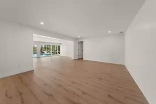 6667 Greenbrier Dr, Seminole, FL 33777 - Photo 7