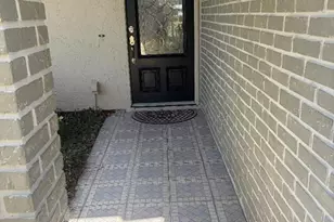 408 Lakeview Dr, Oldsmar, FL 34677 - Photo 5