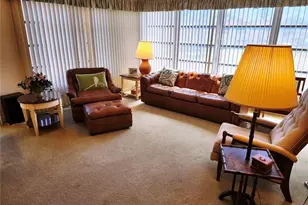 205 Dogwood Cir, Seminole, FL 33777 - Photo 11