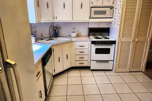 205 Dogwood Cir, Seminole, FL 33777 - Photo 9