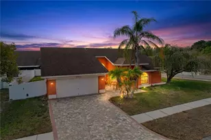 8601 Chadwick Dr, Tampa, FL 33635 - Photo 3