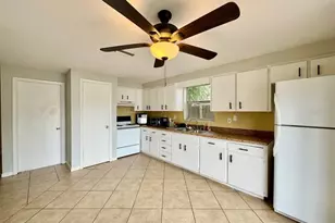 14875 56th St N, Clearwater, FL 33760 - Photo 9