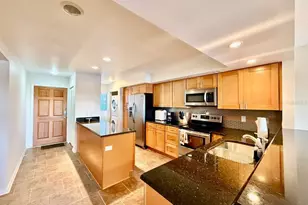 821 Bahia Del Sol Dr, Ruskin, FL 33570 - Photo 3