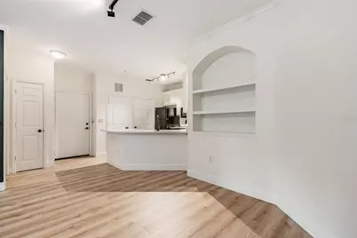 10108 Courtney Oaks Circle #101, Tampa, FL 33619 - Photo 11